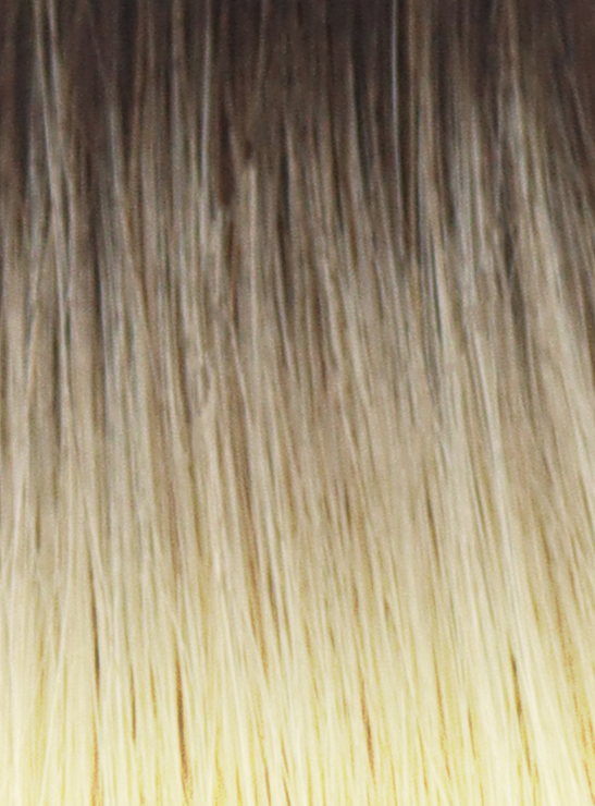 Blond Miel Clair avec Racines